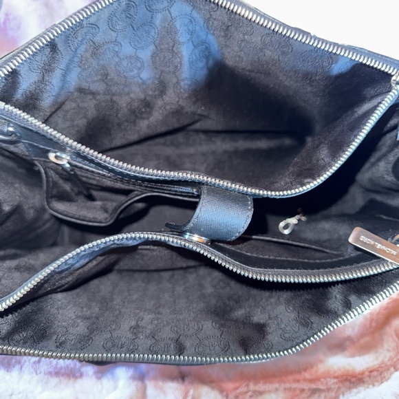 Michael Kors Sutton Center Stripe satchel in black and white saffiano leather - Picture 5 of 7